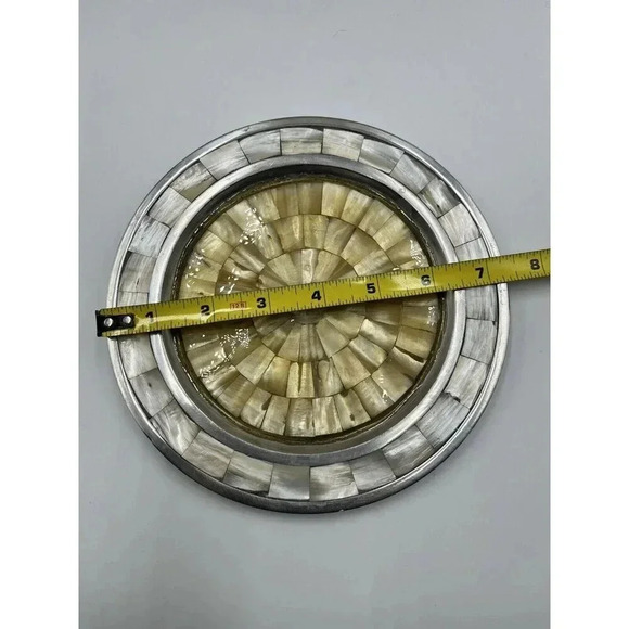 Julia Knight Mother Of Pearl Plates/Silver/2005/7.5”/India/Set Of 4/Snack/Salad - Picture 5 of 11